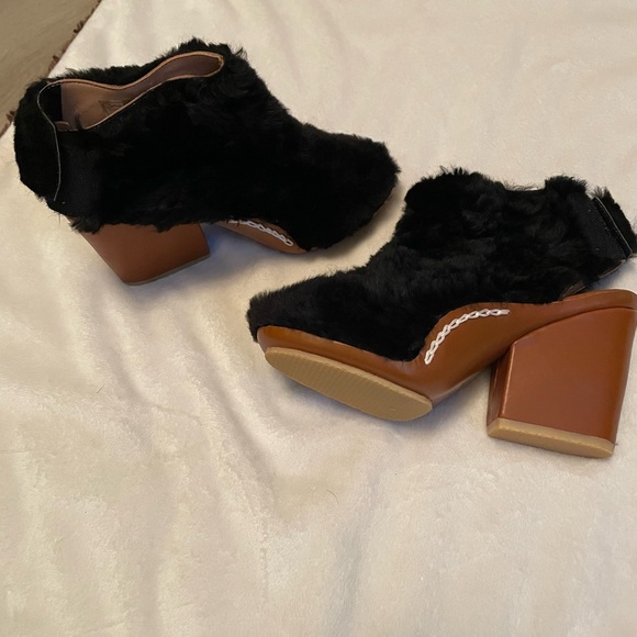 Rare, vintage A Detacher Leni dark fur Booties NWOT - Picture 13 of 16